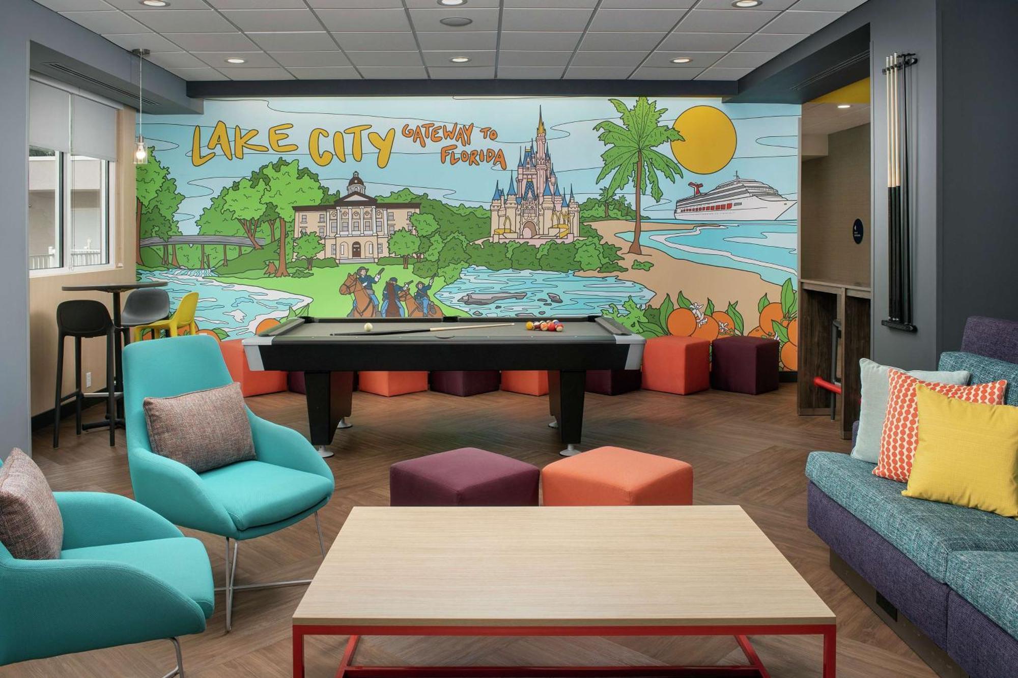 Tru By Hilton Lake City Ngoại thất bức ảnh